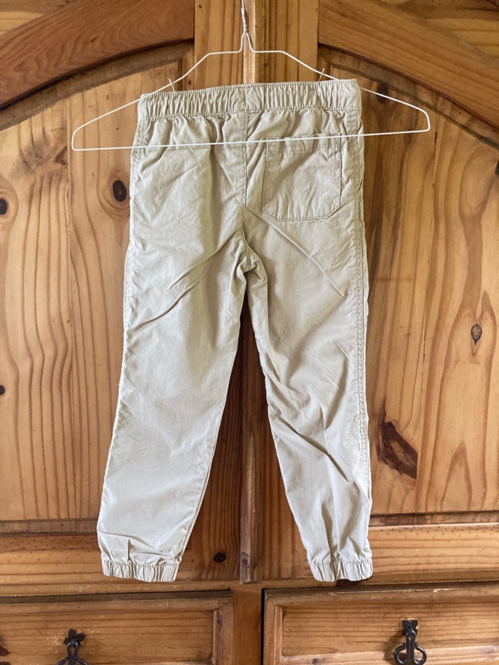 Boys Carter’s tan khaki jogger pants size 6 - Picture 3 of 4